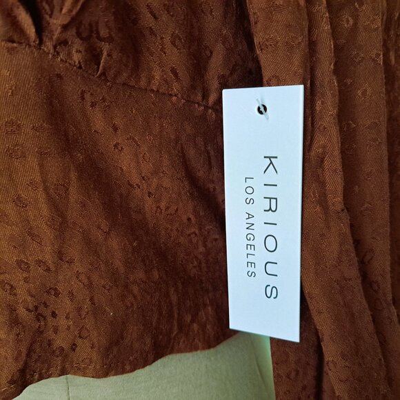 Kirious  Juniors CropTop Long Sleeve Brown Color Size L NWT - Picture 9 of 9